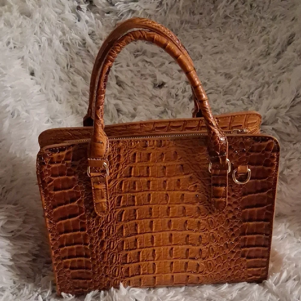 Source Unknown Tan Crocodile-Pattern Satchel - Picture 2 of 2